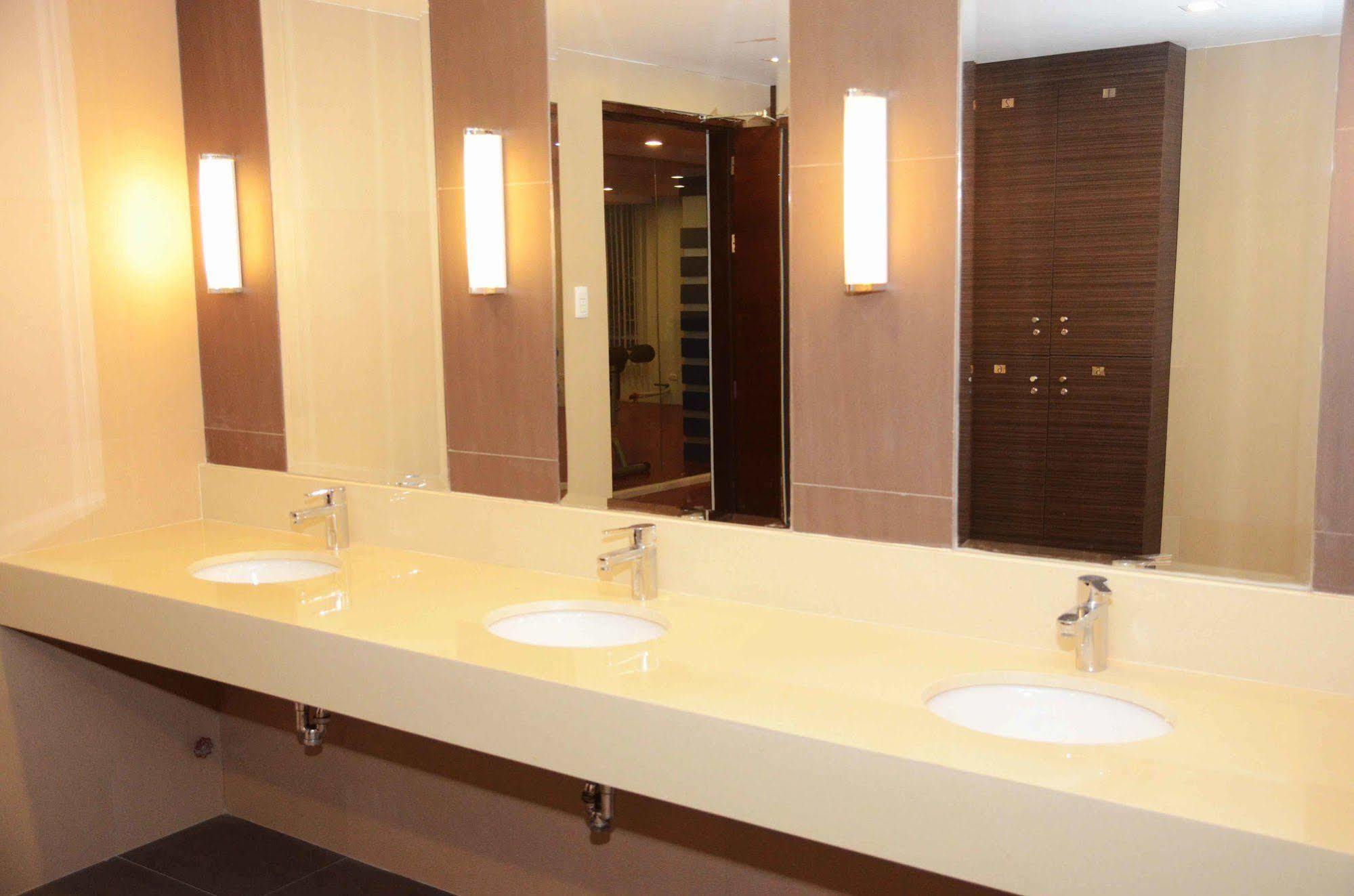 Stradella Hotel Pasig City Экстерьер фото