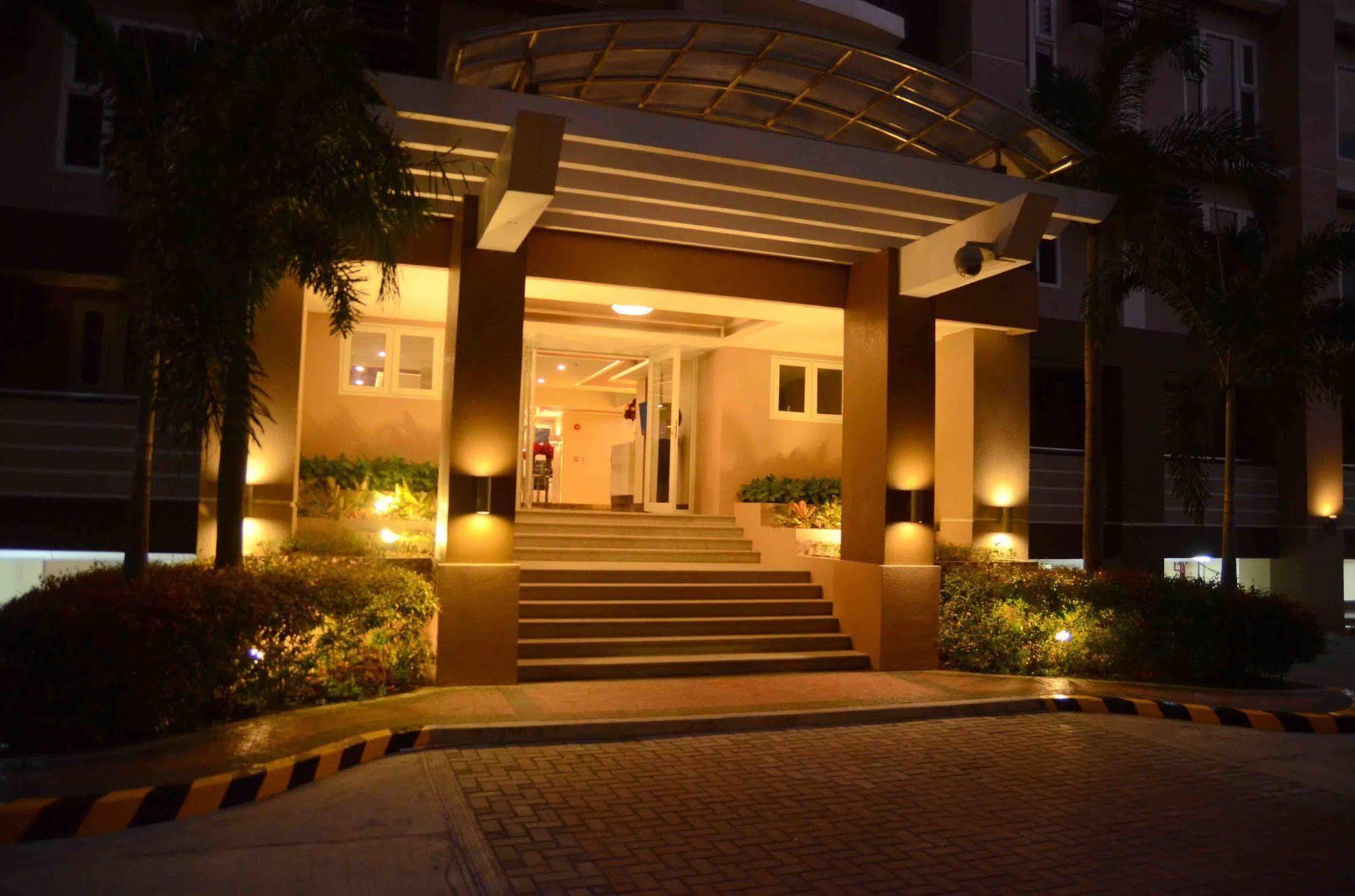 Stradella Hotel Pasig City Экстерьер фото